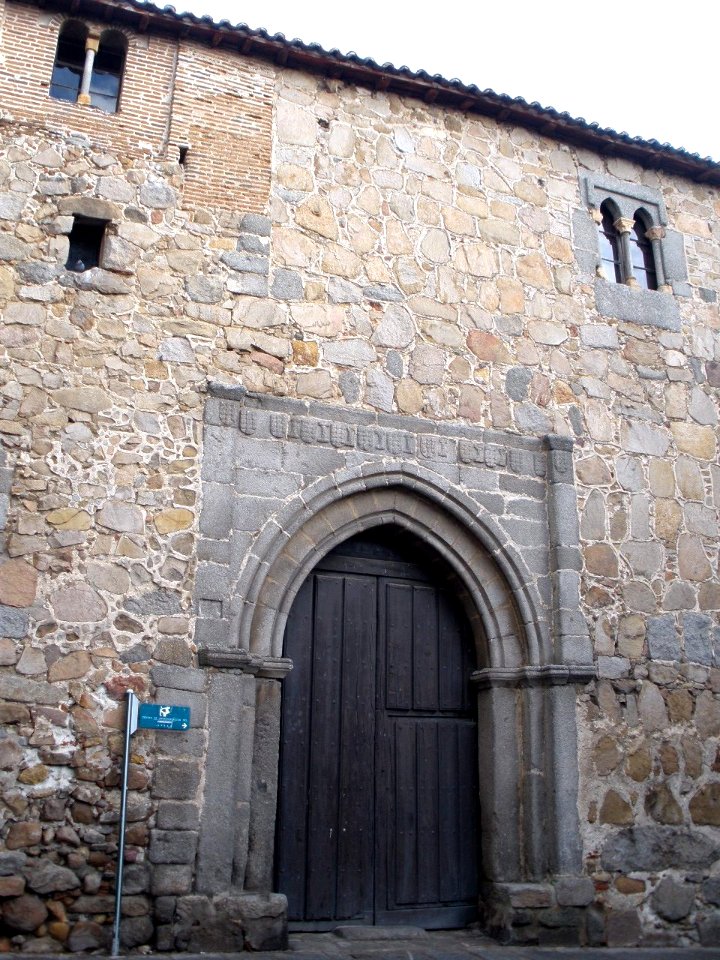 Avila - Palacio de los Davila 0