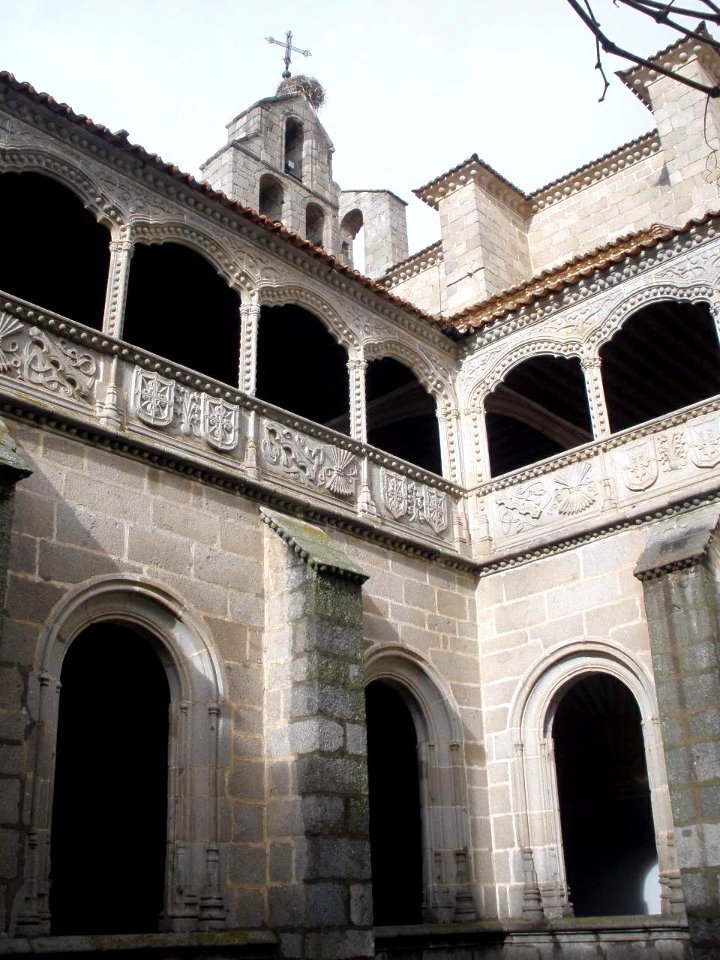 Avila - Real Monasterio de Santo Tomas, Claustro del Silencio 09