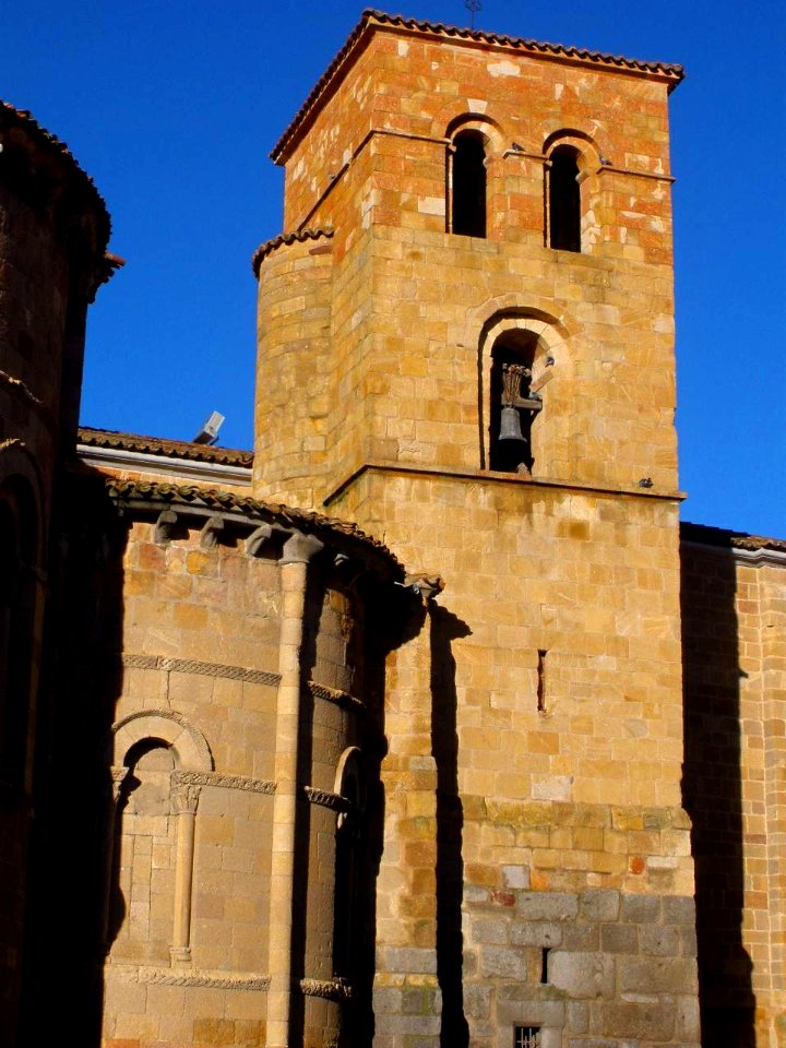 Avila - Iglesia de San Pedro 26