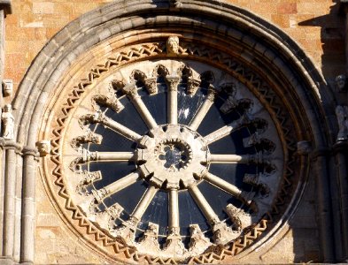 Avila - Iglesia de San Pedro 11
