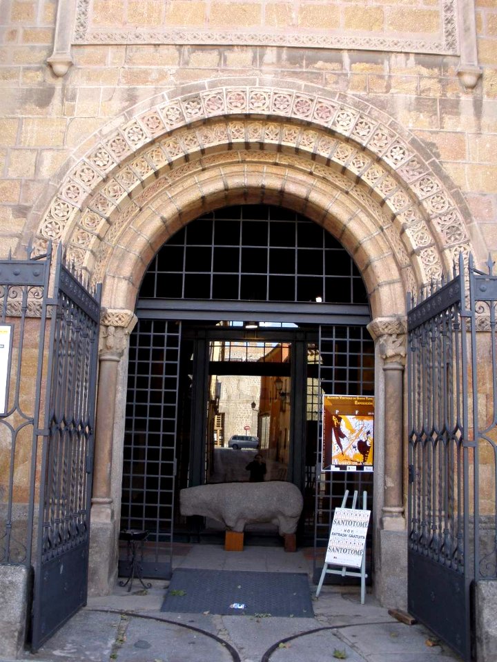 Avila - Museo de Avila, Iglesia de Santo Tome el Viejo 04