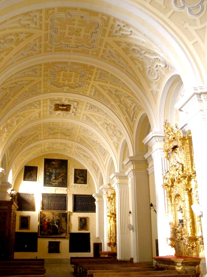 Avila - Monasterio de la Encarnacion 68 (Capilla donde Santa Teresa y San Juan de la Cruz cayeron en extasis)