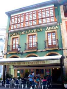 Aviles - Plaza de Domingo Acebal 6