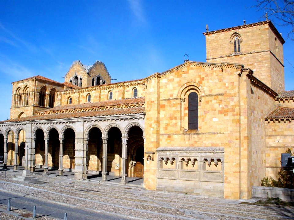 Avila - Basilica de San Vicente, exteriores 21