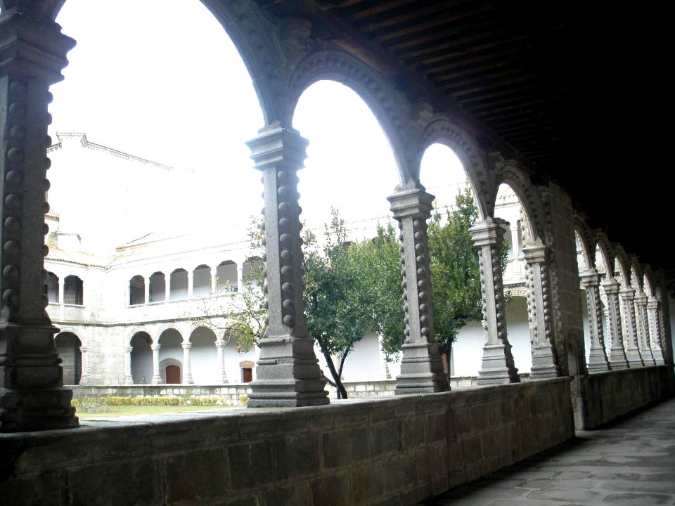 Avila - Real Monasterio de Santo Tomas, Claustro de los Reyes 11