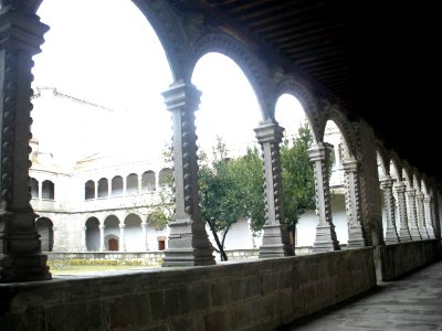 Avila - Real Monasterio de Santo Tomas, Claustro de los Reyes 11