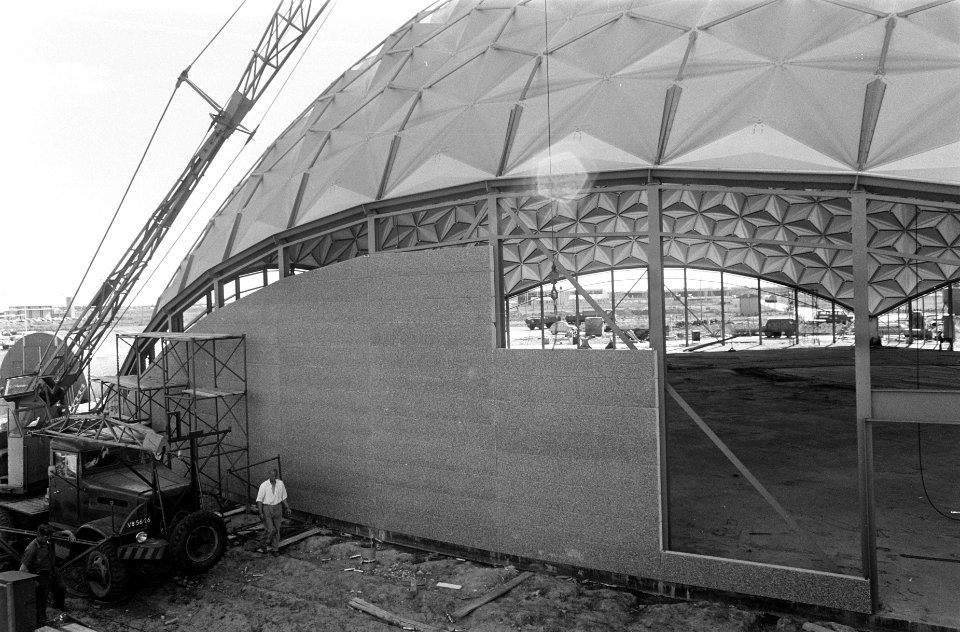 Aviodome op Schiphol in opbouw, Bestanddeelnr 922-5749