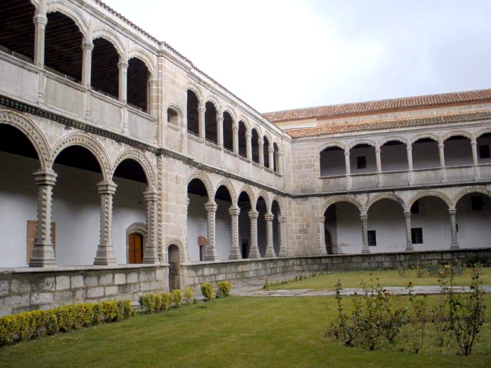 Avila - Real Monasterio de Santo Tomas, Claustro de los Reyes 14a