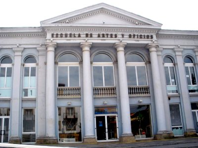Aviles - Escuela de Artes y Oficios