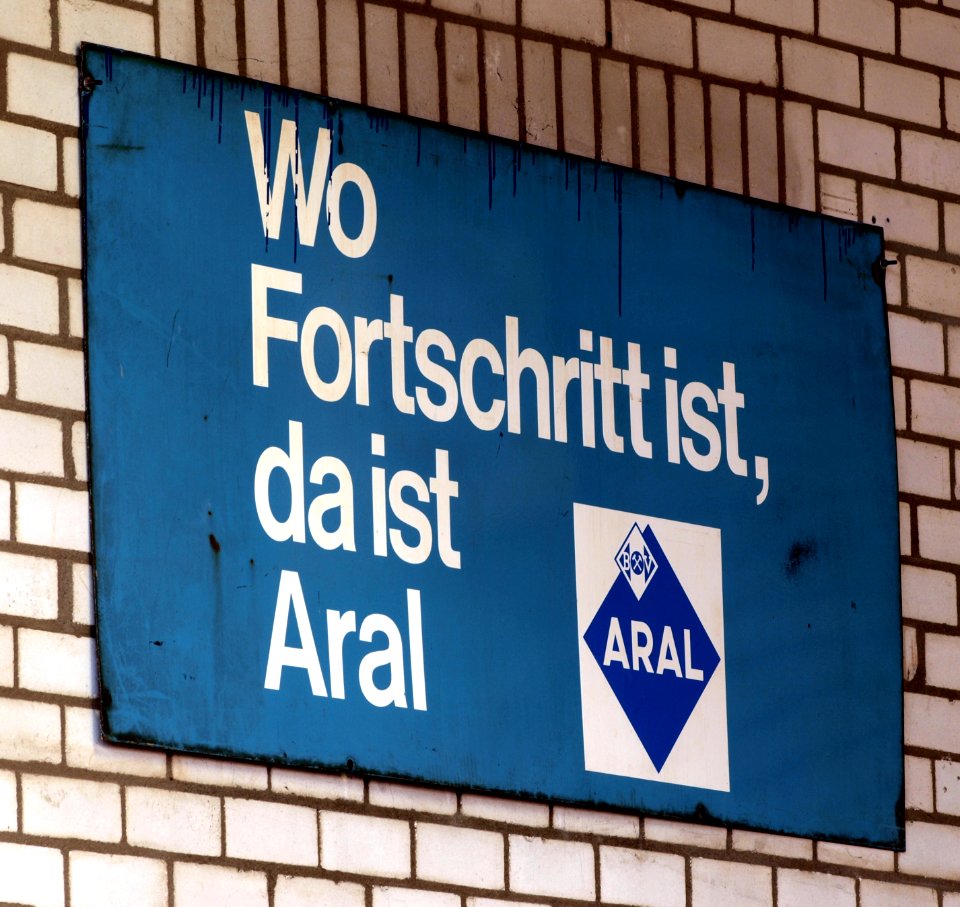 ARAL, Wo Fortschritt ist, da ist Aral, enamel advertising sign