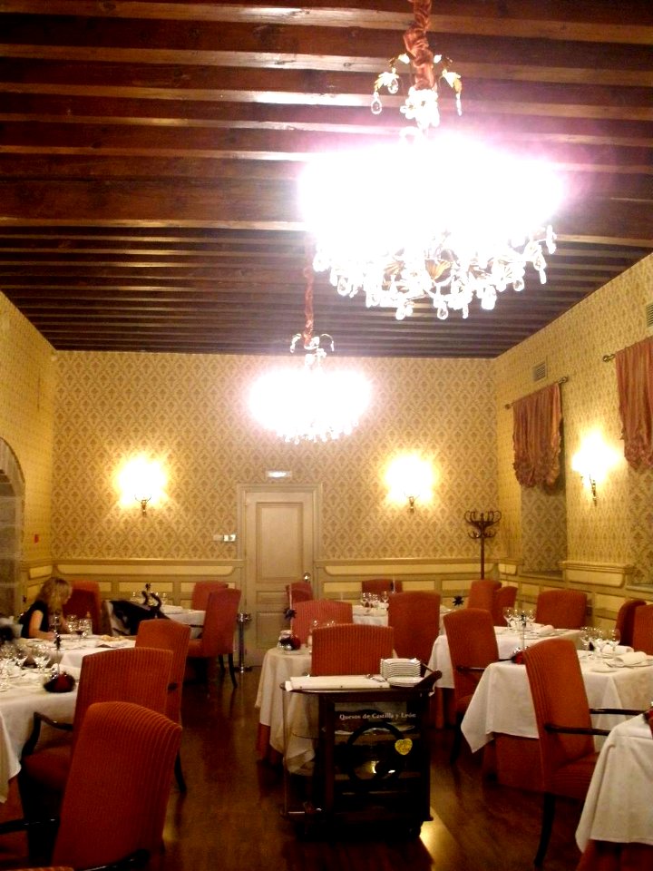 Avila - Palacio del Marques de Velada 22