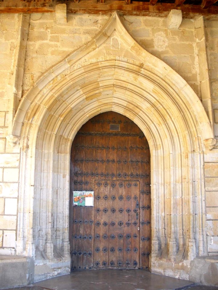 Araia - Iglesia de San Pedro Apostol 2