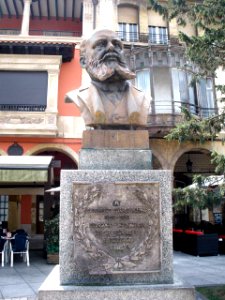 Aviles - Plaza de Domingo Acebal 3