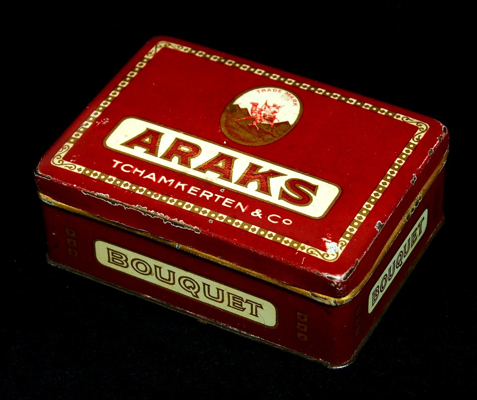 Araks Bouquet cigarettes tin, pic1