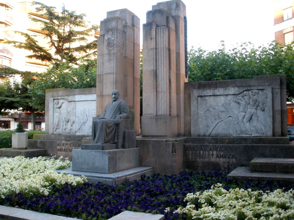 Aranda de Duero - Monumento a Diego Arias de Miranda 2