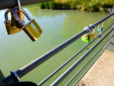 Aranjuez - Puente Barcas, sobre el Tajo. Candados del amor 7