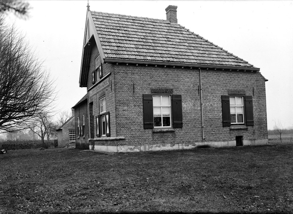 Arbeiders en opzichterswoningen, voorwerkerswoning, oranjeband van orde, Bestanddeelnr 162-0716