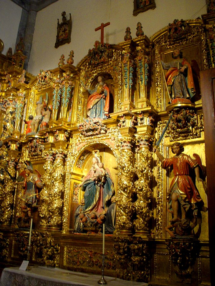 Arceniega - Santuario de Nuestra Señora de la Encina, interiores, retablo de N. S. del Rosario 2