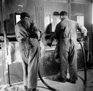 Arbeiders bij de glasovens, Bestanddeelnr 254-2164