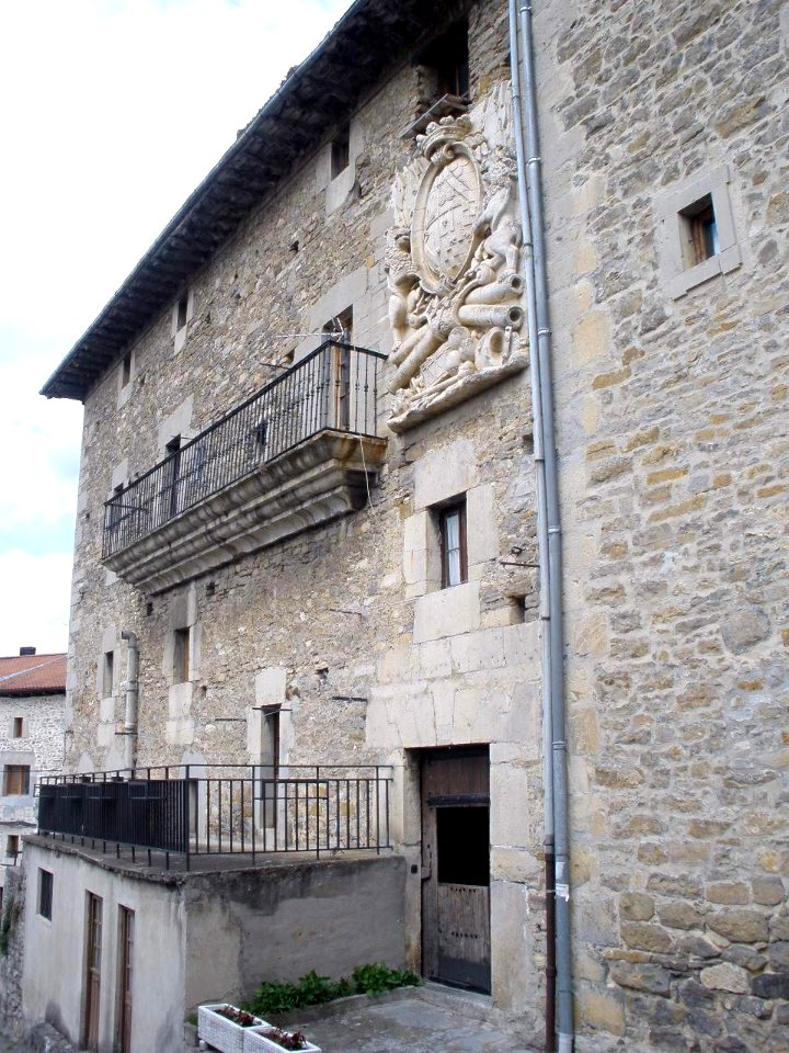 Arceniega - Torre y palacio de Ortiz de Molinillo de Velasco 07
