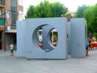 Arganda del Rey - escultura 3 photo