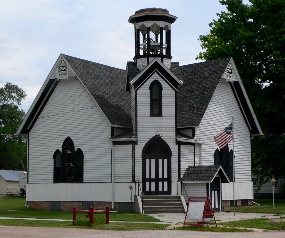 Arcadia, Nebraska Congregational church from SW 2