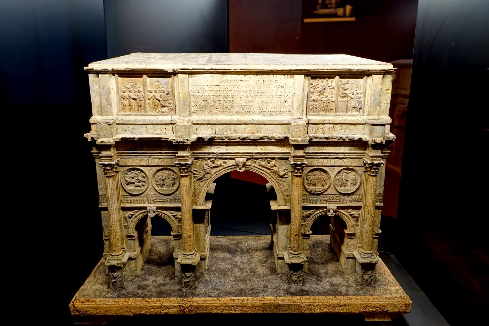 Arch of Constantine - Cork models by Augusto Rosa (1738-1784), Rome - Hessisches Landesmuseum Darmstadt - Darmstadt, Germany - DSC09962