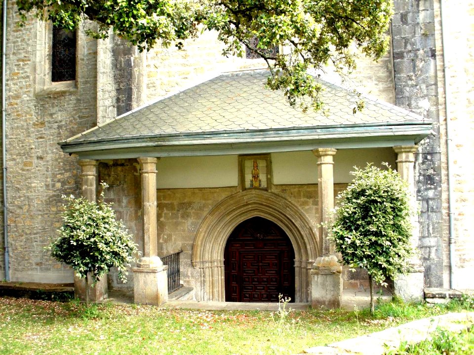 Arceniega - Santuario de Nuestra Señora de la Encina, exteriores 24