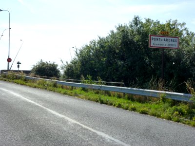 Ardres (Pas-de-Calais) city limit sign Pont d'Ardres (01)