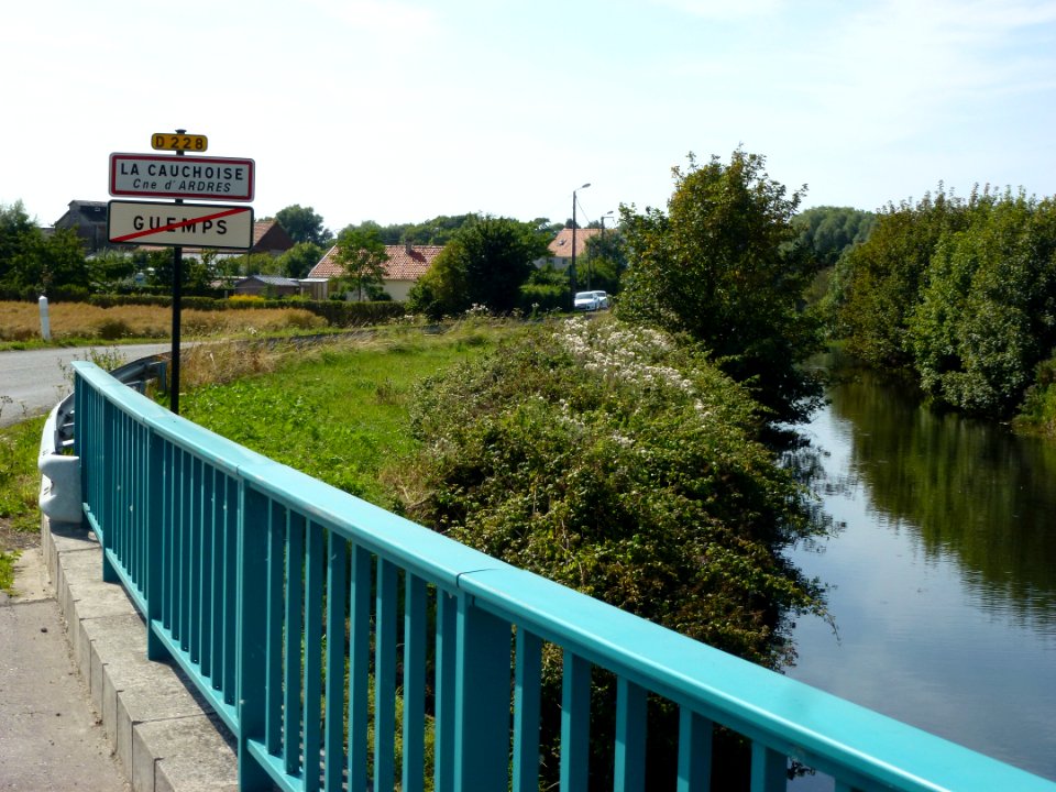 Ardres (Pas-de-Calais) city limit sign La Cauchoise, Canal du Houet