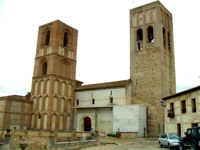 Arevalo - Iglesia de San Martin 01