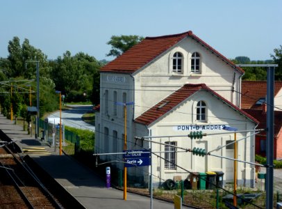 Ardres (Pas-de-Calais) Pont d'Ardres, la gare (02)