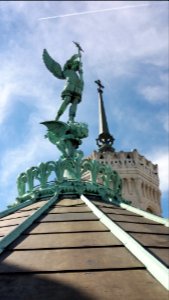 Archange saint Michel, sur le toit de la Basilique Notre-Dame de Fourvière