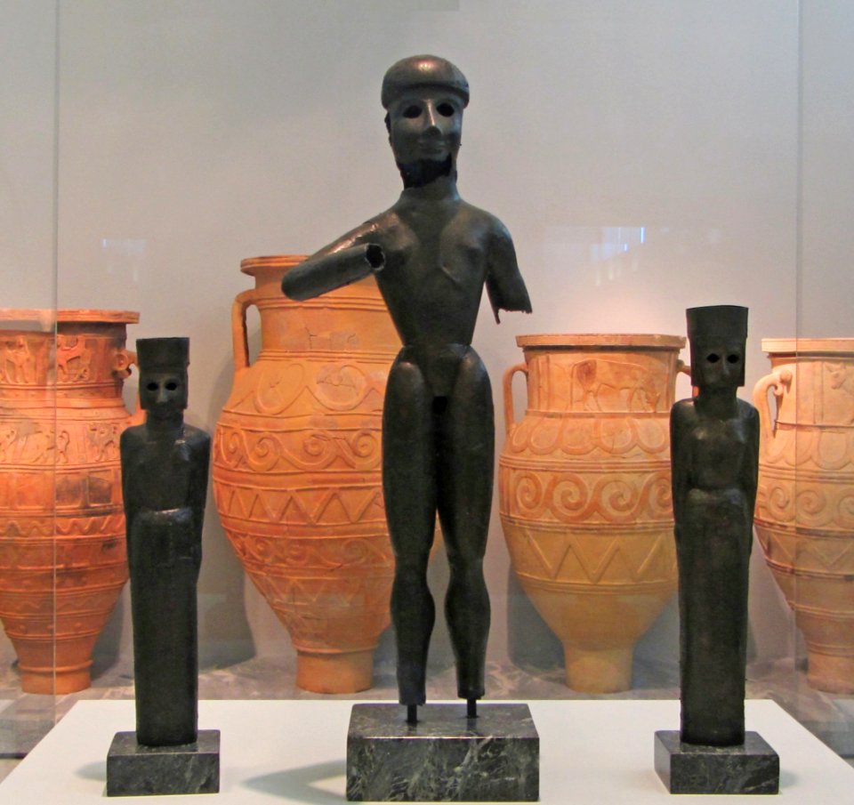 Archaeological Museum Heraklion Blick in die Sammlungen2 (cropped)