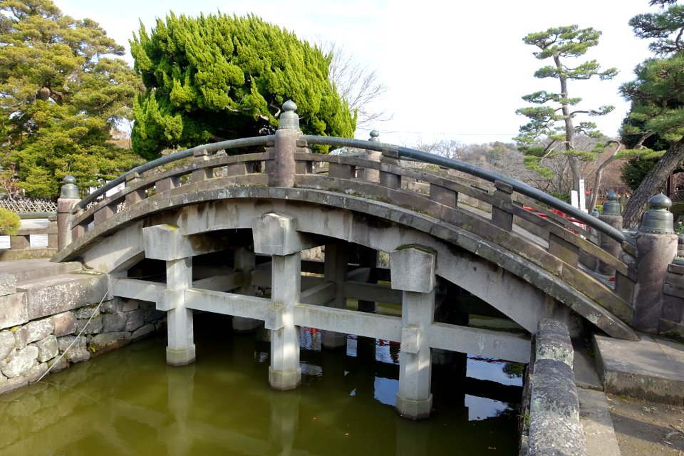 Arched bridge - Tsurugaoka Hachiman-gū - Kamakura, Kanagawa, Japan - DSC08303