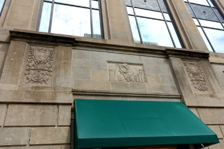 Architectural ornament - Sofitel Washington DC Lafayette Square Hotel - 806 15th Street NW - Washington, DC - DSC04122