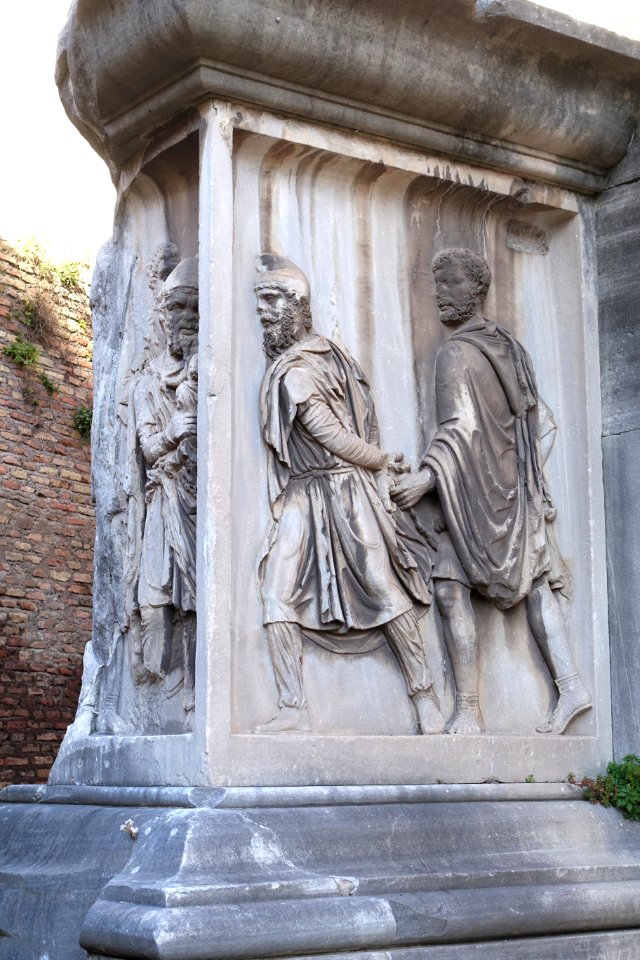 Arch of Septimius Severus - Rome, Italy - DSC01611