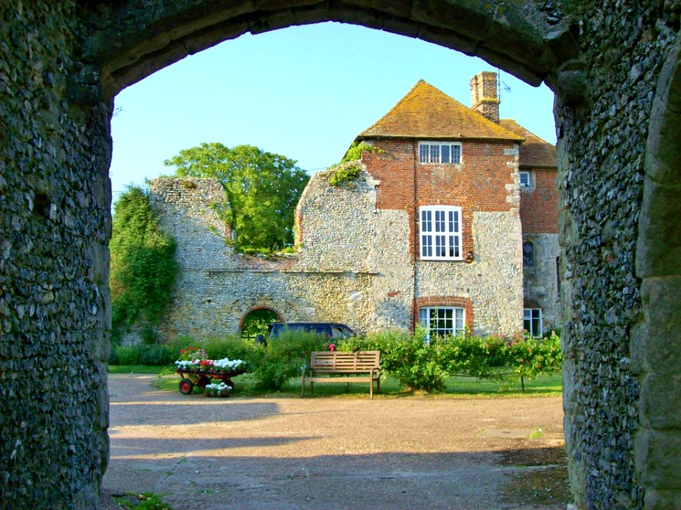 Archbishop's Palace, Charing 1