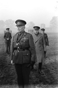 Archieffoto van luitenant-generaal G.B. Noothoven van Goor, commandant van de Pr, Bestanddeelnr 934-9522