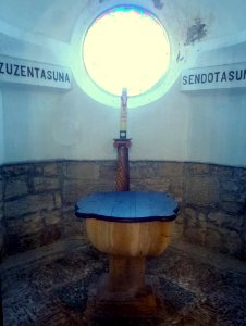 Arbizu - Iglesia de la Natividad de María, interior 10