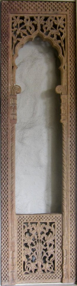 Architectural arch, India, Rajasthan, 18th century, pink sandstone, HAA