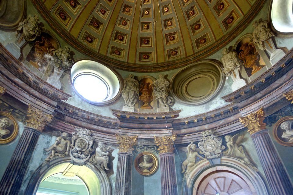 Archer Pavilion interior - Wrest Park - Bedfordshire, England - DSC08144