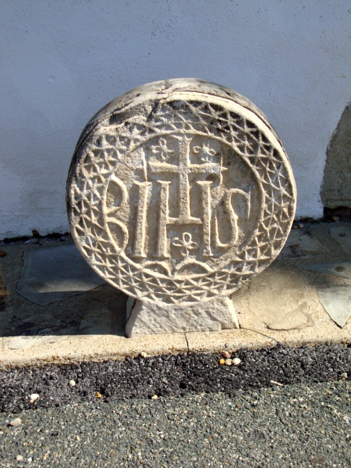 Arbonne (Pyr-Atl., Fr) relocated basque stele 3