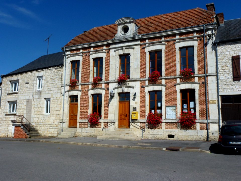 Aouste (Ardennes) mairie
