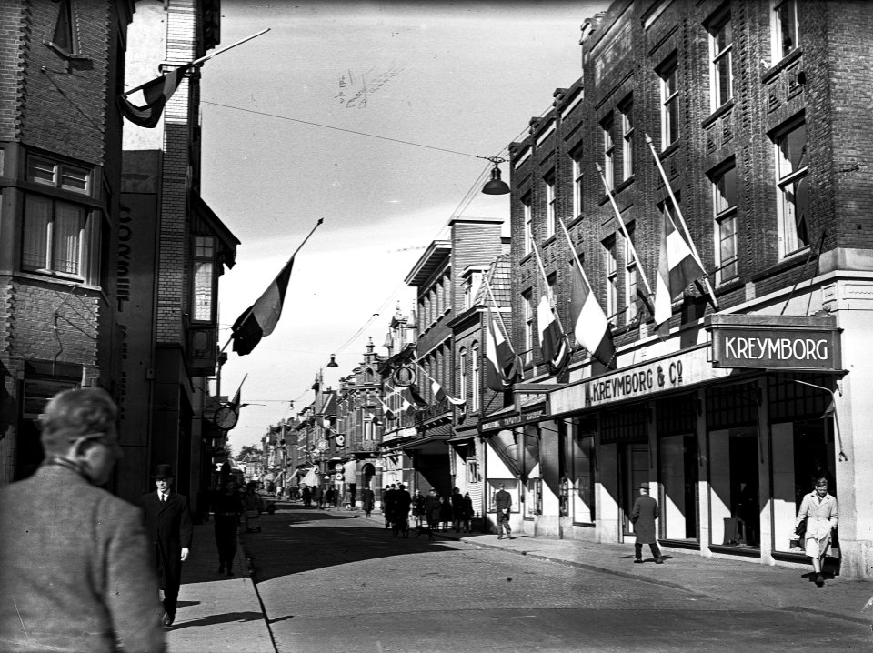 Apeldoorn vlaggen halfstok, Bestanddeelnr 901-9369