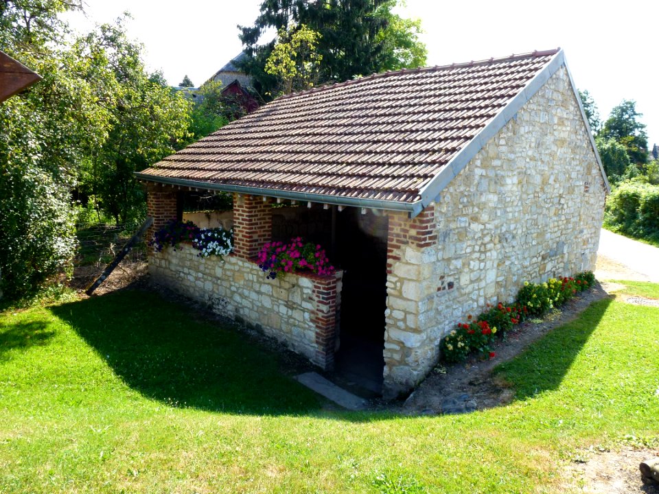 Aouste (Ardennes) lavoir