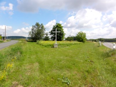 Antran (Vienne) croix de chemin La croix blanche