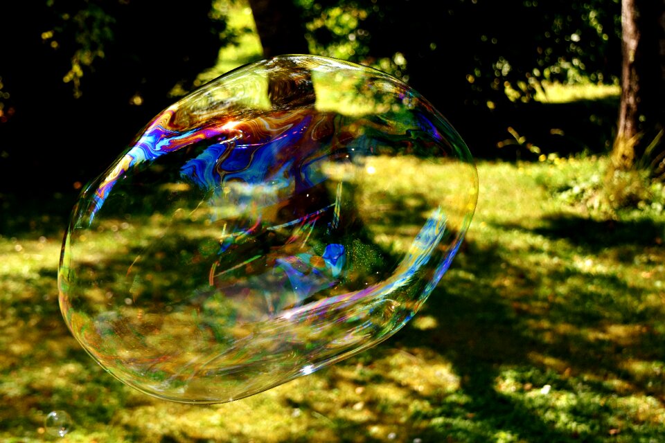 Make soap bubbles wabbelig iridescent photo