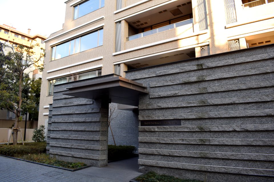 Apartments building in Roppongi 5-chome 6