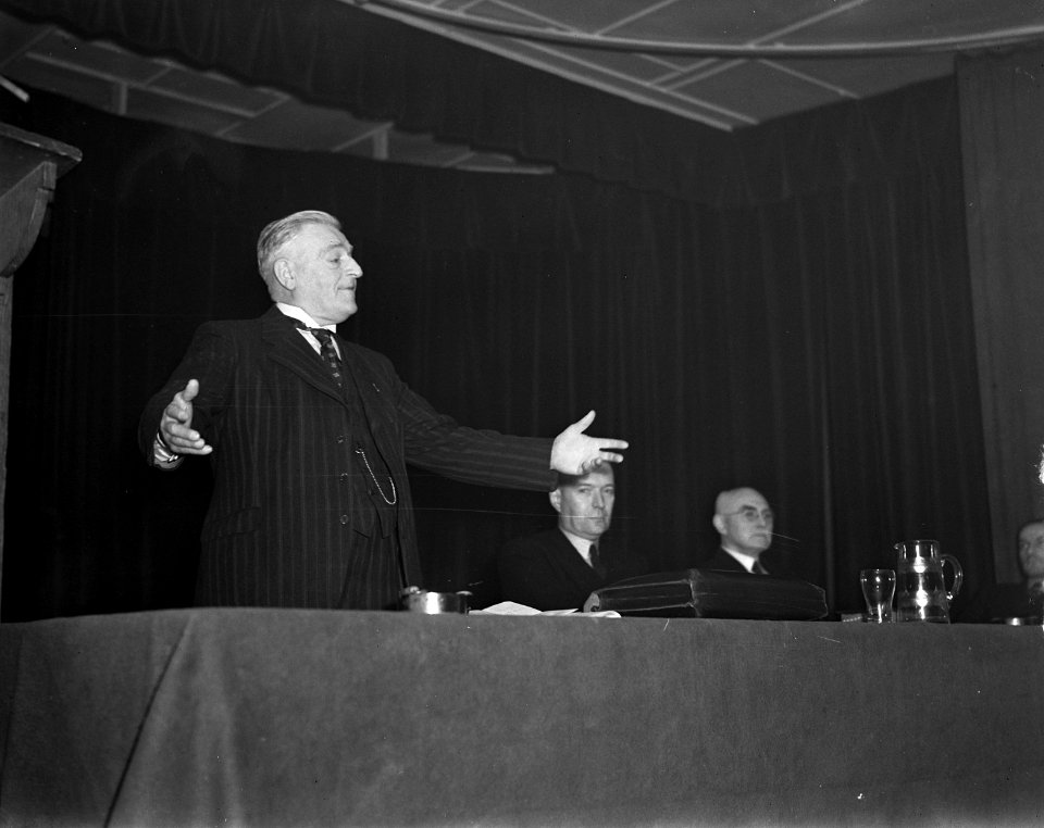 Apeldoorn. Bijeenkomst AR-partij, Bestanddeelnr 903-1345
